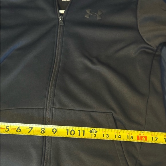 Under Armour Black Loose Fit Top - Picture 6 of 6